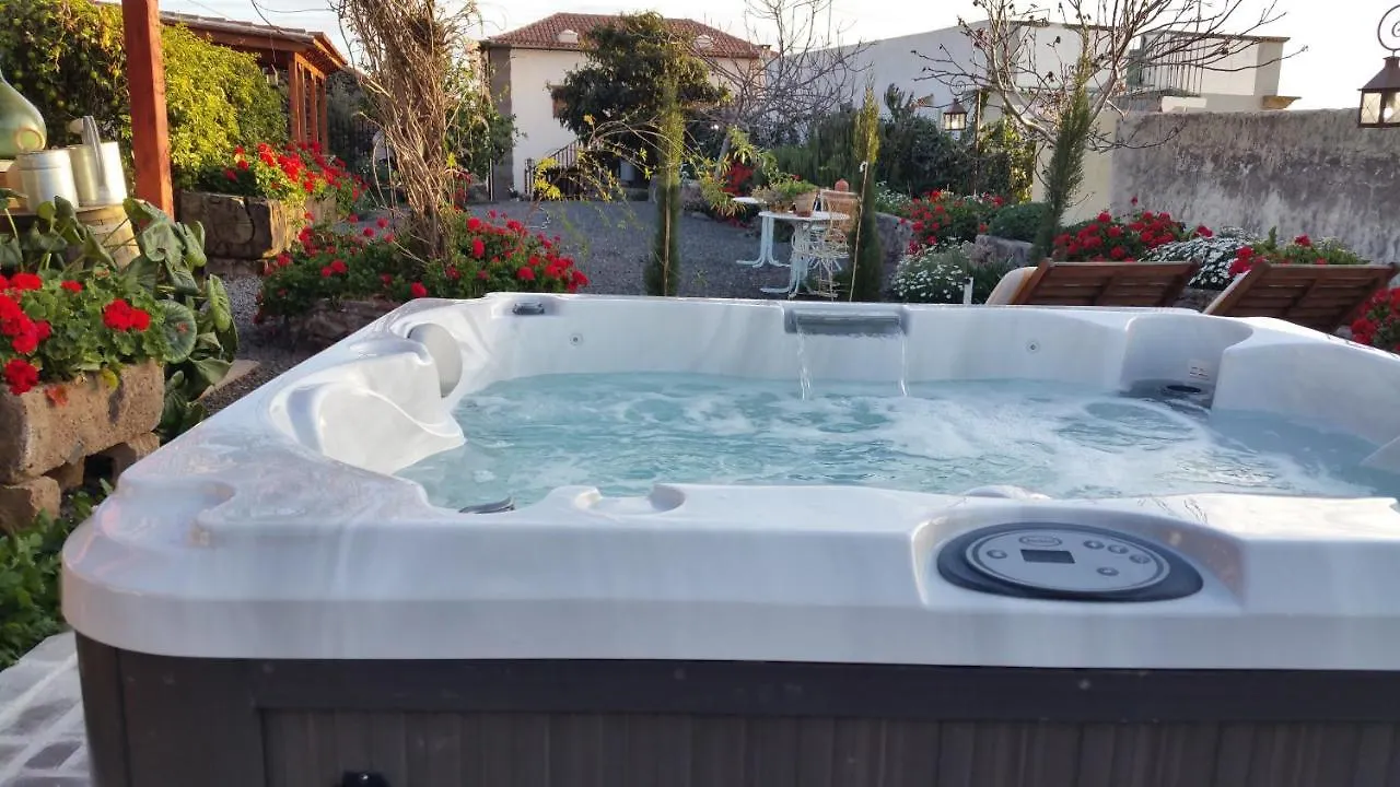 Casa Leandra Con Jacuzzi Guest House Costa Adeje  Country house Costa Adeje (Tenerife)